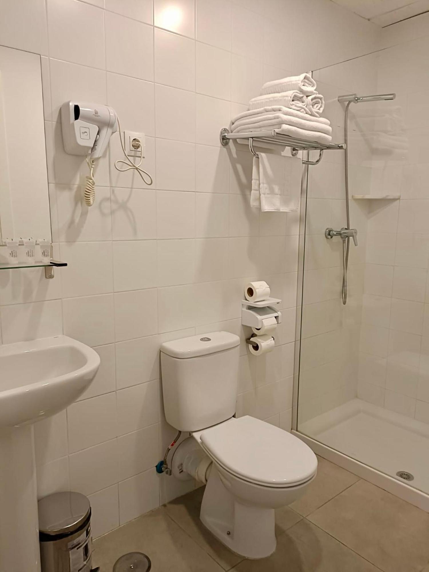 אלקאלה דה הנארס Apartahotel Golden Alcala מראה חיצוני תמונה