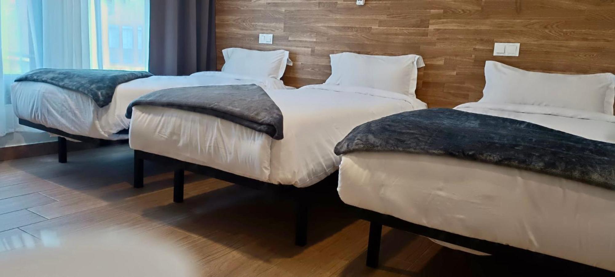 אלקאלה דה הנארס Apartahotel Golden Alcala מראה חיצוני תמונה
