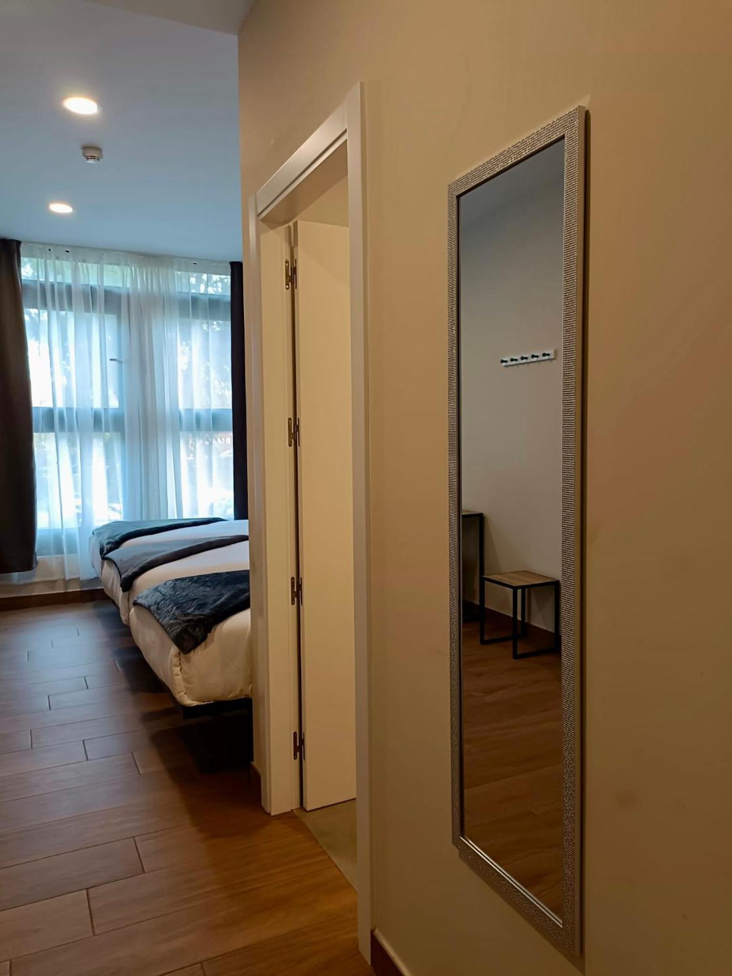 אלקאלה דה הנארס Apartahotel Golden Alcala מראה חיצוני תמונה