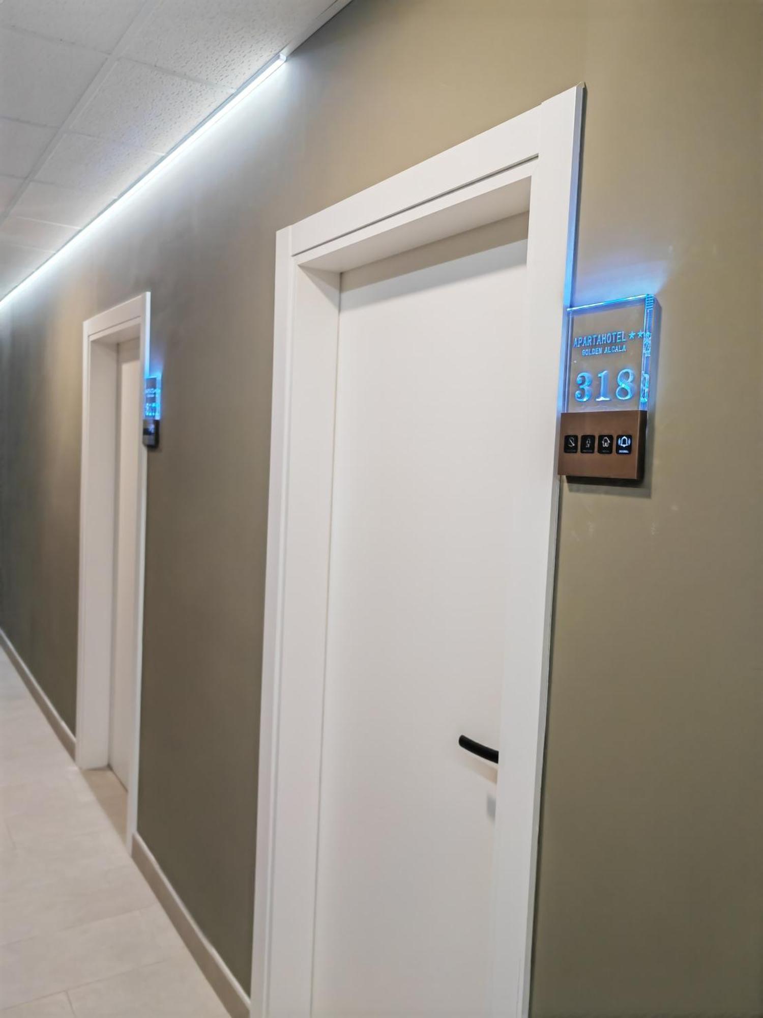 אלקאלה דה הנארס Apartahotel Golden Alcala מראה חיצוני תמונה